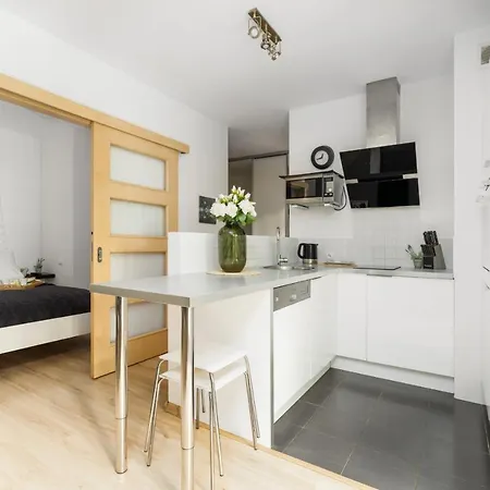 Cozy Karpia 17 With Terrace In By Renters * Poznan