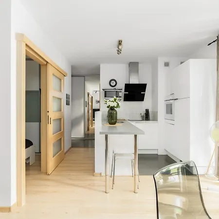 Cozy Karpia 17 With Terrace In By Renters Apartment
