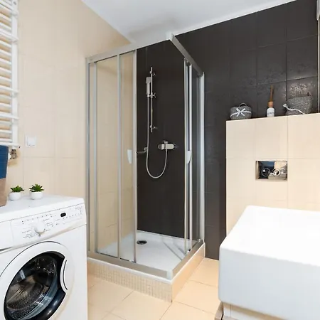 Cozy Karpia 17 With Terrace In By Renters Apartment *