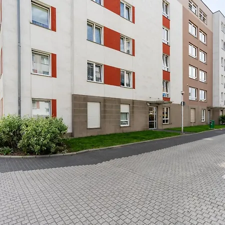 Cozy Karpia 17 With Terrace In By Renters Apartment *